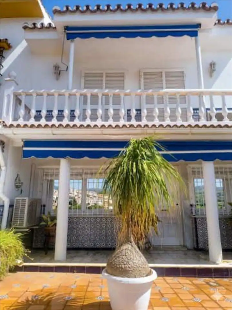 Casa o xalet en venda a Rodeo Alto - Guadaiza - La Campana Vista exterior de Casa o xalet en venda en Marbella amb Terrassa i Piscina