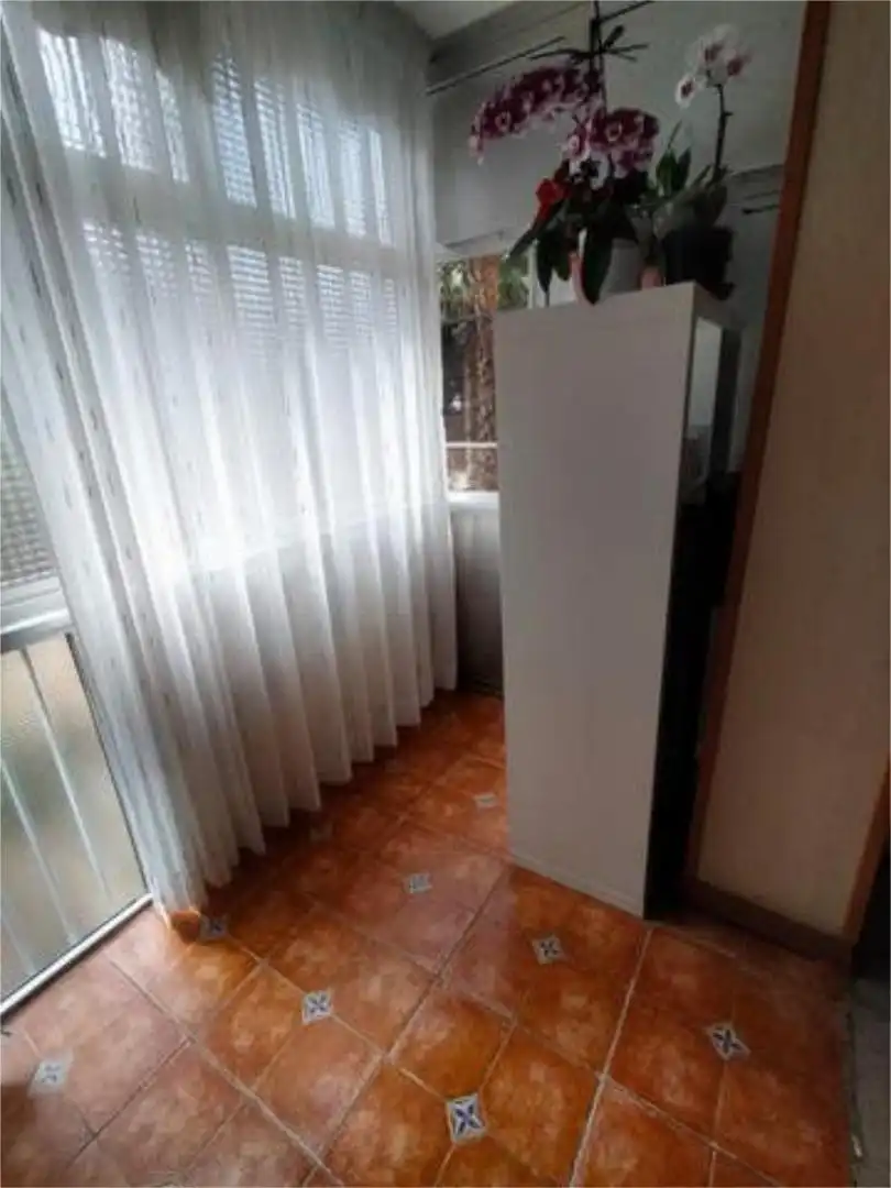 Pis en venda a Chimisay - Las Delicias - Miramar Dormitori de Pis en venda en Santa Cruz de Tenerife amb Jardí privat i Moblat