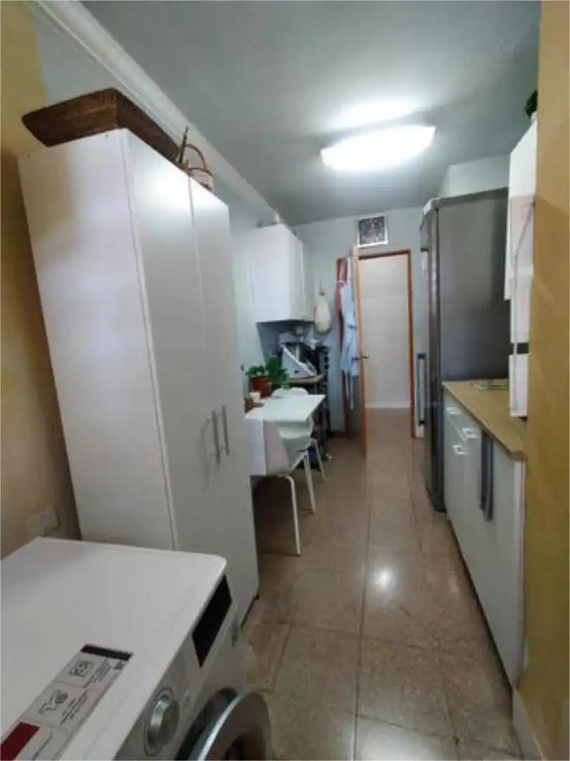Pis en venda a Chimisay - Las Delicias - Miramar Cuina de Pis en venda en Santa Cruz de Tenerife amb Jardí privat i Moblat
