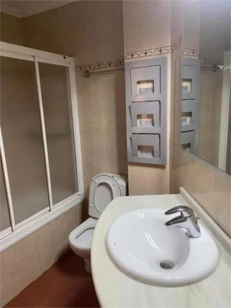 Flat for rent in Acea de Olga - Augas Férreas Bathroom of Flat for rent in Lugo with Heating, Terrace and Storage room