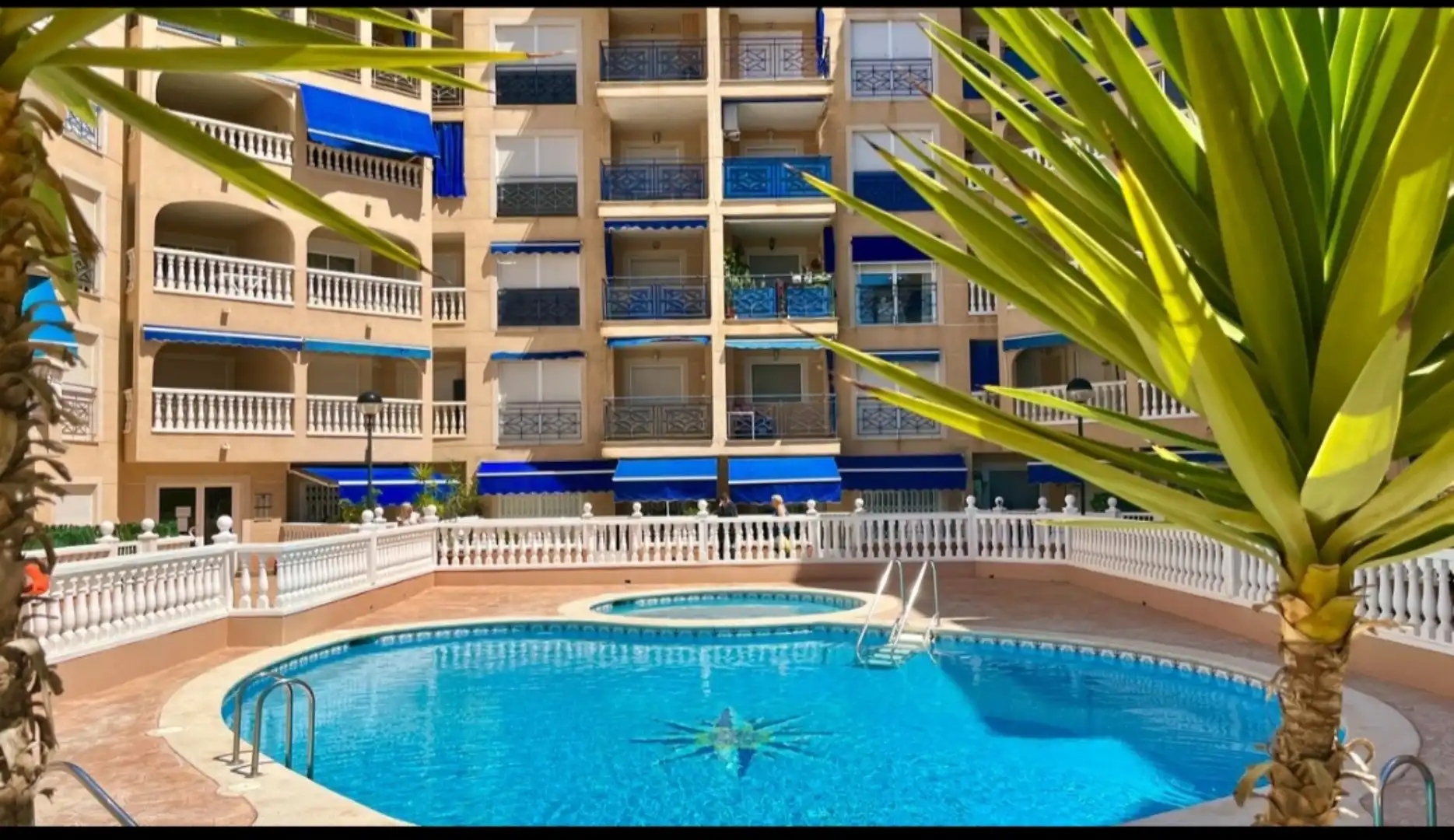 Wohnung zur Miete in Avenida Zaragoza, 43, Gran Playa Schwimmbecken von Wohnung zur Miete in Santa Pola mit Klimaanlage, Schwimmbad und Möbliert
