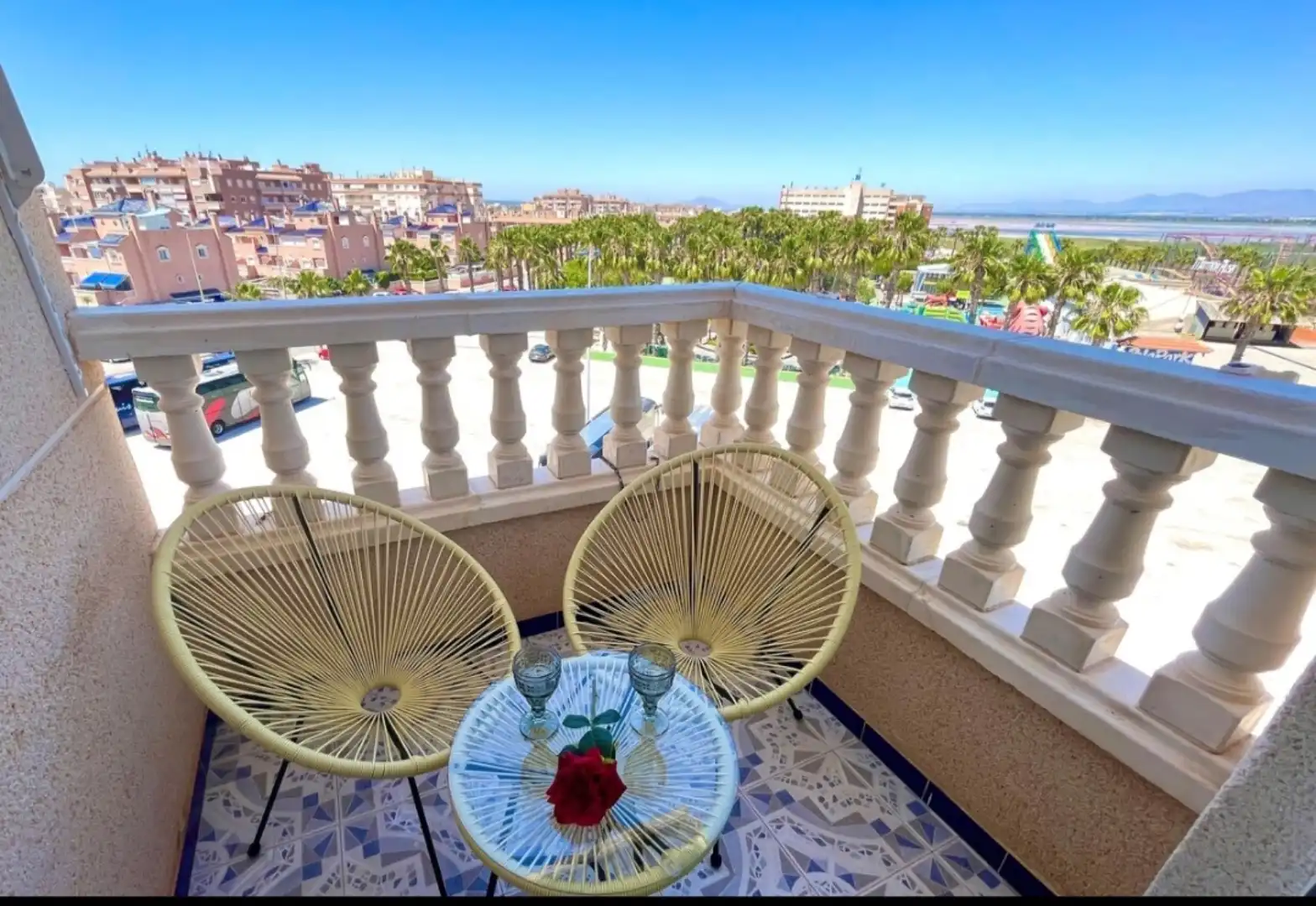 Wohnung zur Miete in Avenida Zaragoza, 43, Gran Playa Terrasse von Wohnung zur Miete in Santa Pola mit Klimaanlage, Schwimmbad und Möbliert