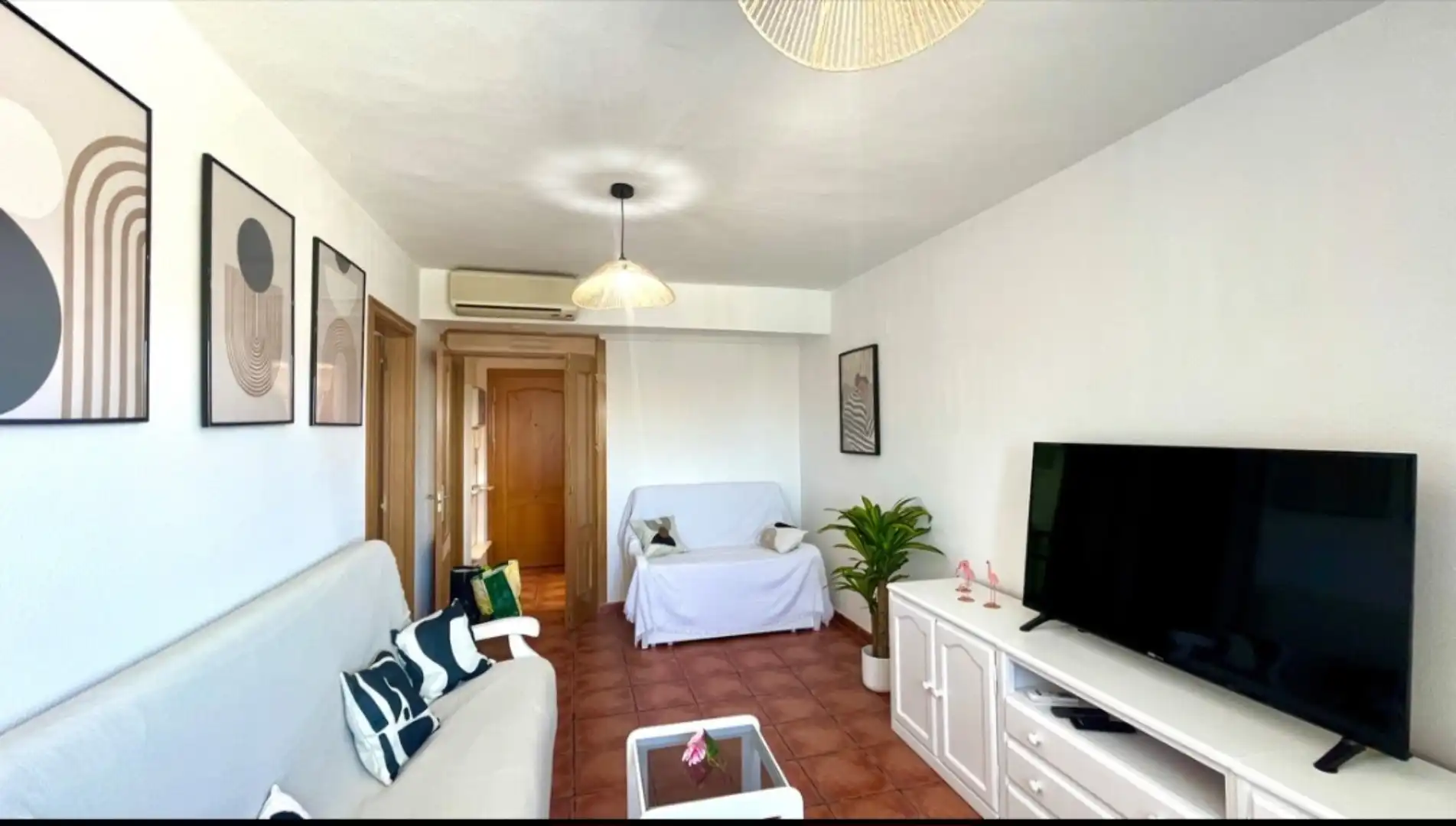 Wohnung zur Miete in Avenida Zaragoza, 43, Gran Playa Wohnzimmer von Wohnung zur Miete in Santa Pola mit Klimaanlage, Schwimmbad und Möbliert