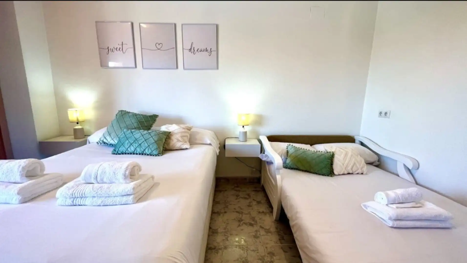 Wohnung zur Miete in Avenida Zaragoza, 43, Gran Playa Schlafzimmer von Wohnung zur Miete in Santa Pola mit Klimaanlage, Schwimmbad und Möbliert