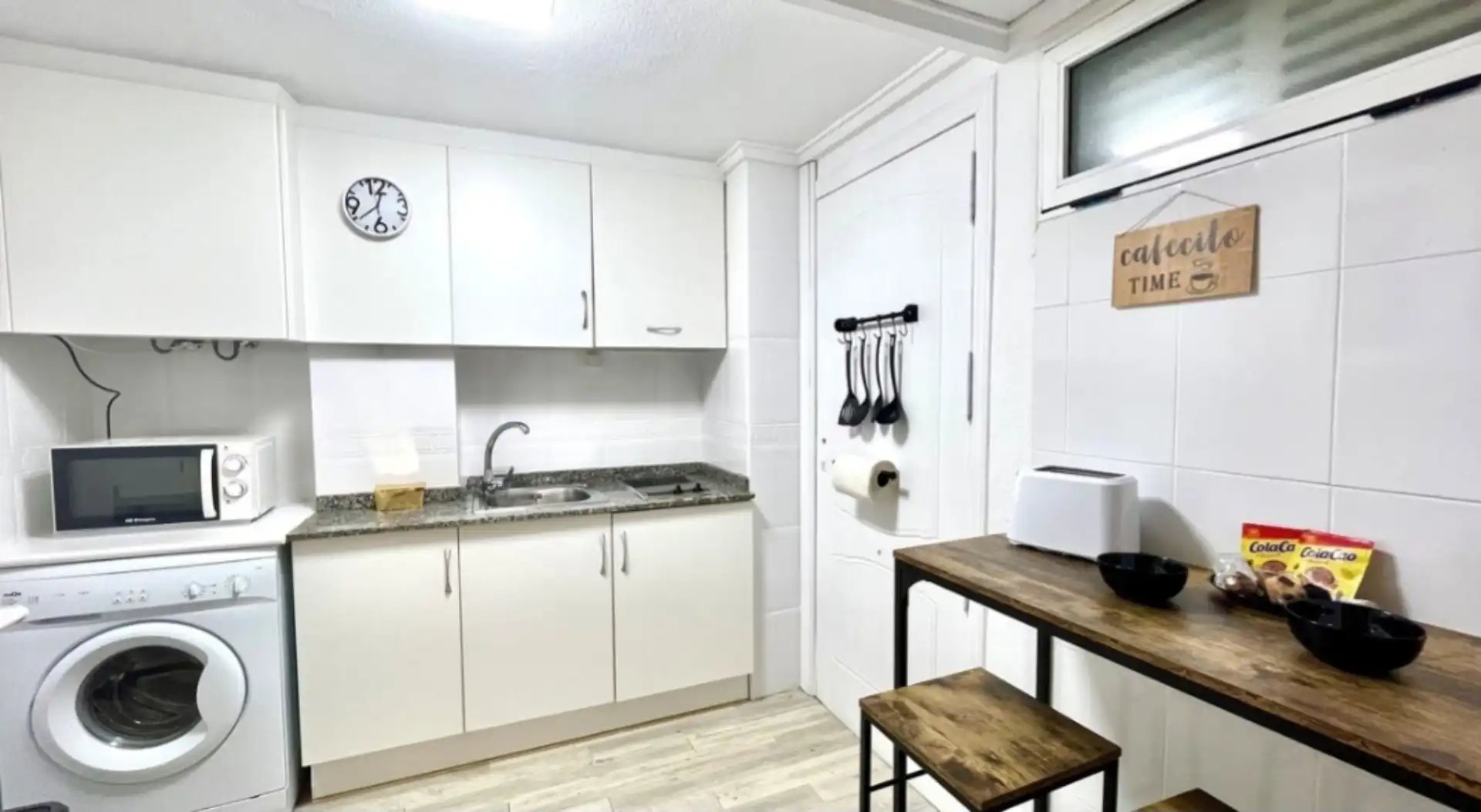 Wohnung zur Miete in Avenida Zaragoza, 43, Gran Playa Küche von Wohnung zur Miete in Santa Pola mit Klimaanlage, Schwimmbad und Möbliert