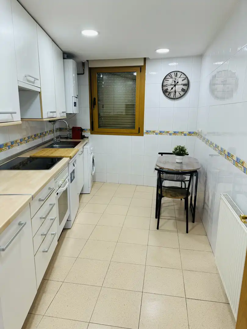 Piso de alquiler en Avenida de los Voluntarios, 123, Casa Amarilla Cocina de Piso de alquiler en Galapagar con Calefacción, Parquet y Trastero