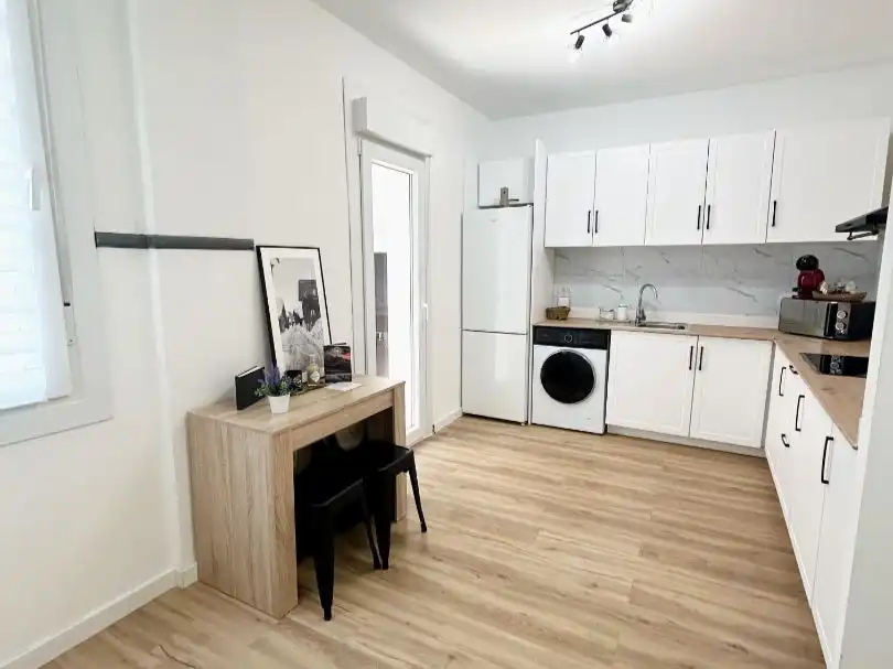Habitación en Rúa Celso Emilio Ferreiro, 16, Centro Cocina de Apartamento para compartir en Ourense Capital con Calefacción, Terraza y Amueblado