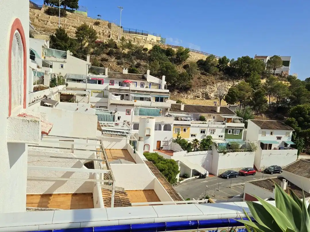 Wohnung zur Miete in Calle Noreña, 2, Playa Poniente Außenansicht von Wohnung zur Miete in Benidorm mit Klimaanlage, Terrasse und Schwimmbad