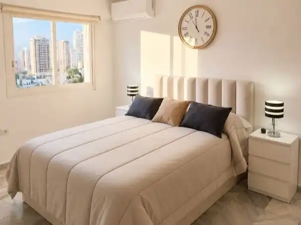 Wohnung zur Miete in Calle Noreña, 2, Playa Poniente Schlafzimmer von Wohnung zur Miete in Benidorm mit Klimaanlage, Terrasse und Schwimmbad