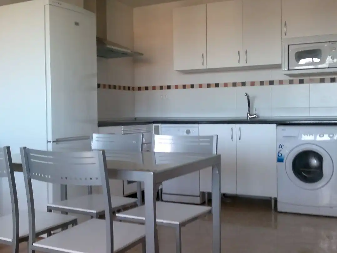 Apartament de lloguer a Calle Nazareth, 48, La Asunción - La Inmaculada Cuina de Apartament de lloguer en León Capital amb Balcó