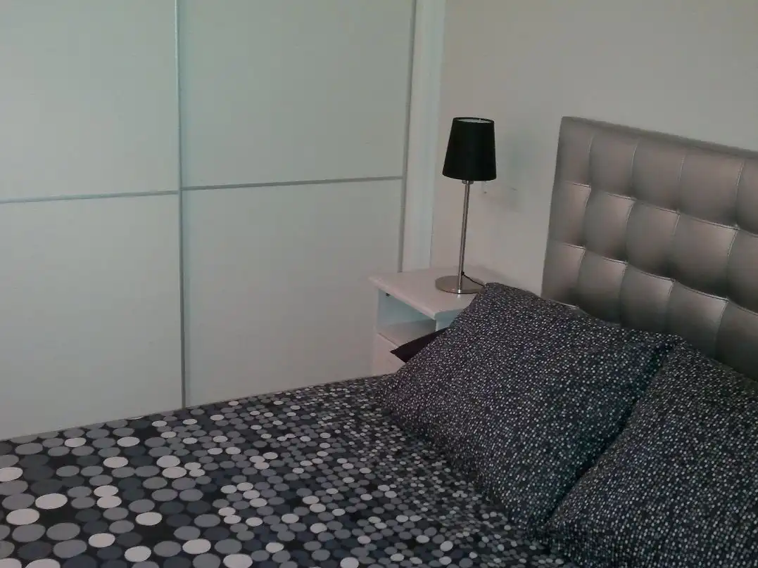 Apartament de lloguer a Calle Nazareth, 48, La Asunción - La Inmaculada Dormitori de Apartament de lloguer en León Capital amb Balcó