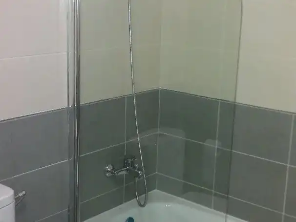 Apartament de lloguer a Calle Nazareth, 48, La Asunción - La Inmaculada Bany de Apartament de lloguer en León Capital amb Balcó