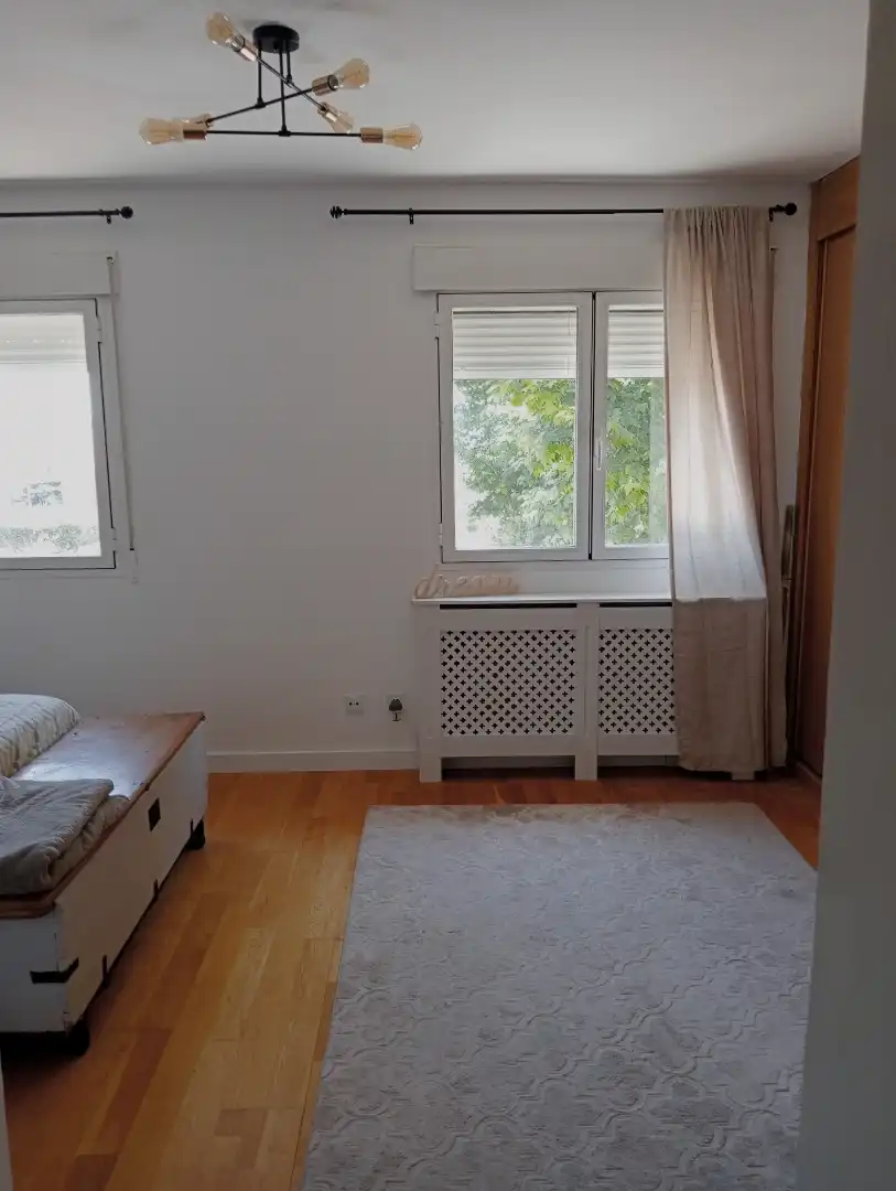 Casa adosada en venta en Calle Puerta de Hierro, 5030p, Cabanillas del Campo Habitación de Casa adosada en venta en Cabanillas del Campo con Aire acondicionado, Terraza y Piscina