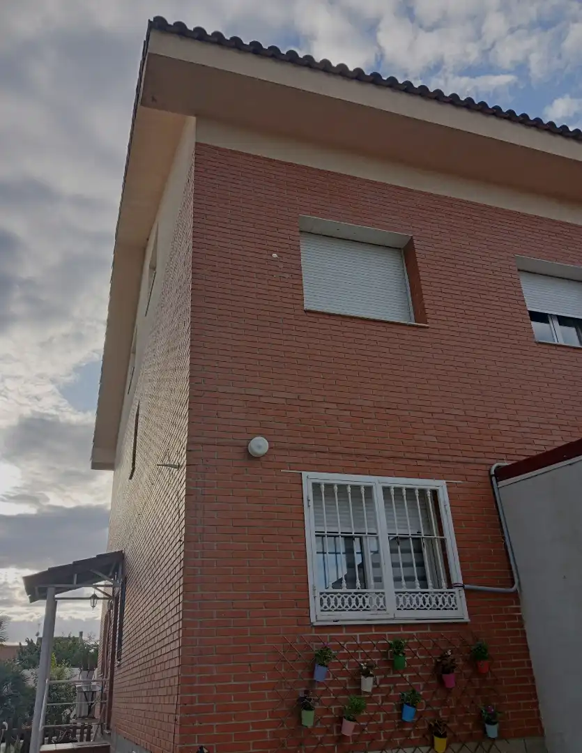 Casa adosada en venta en Calle Puerta de Hierro, 5030p, Cabanillas del Campo Vista exterior de Casa adosada en venta en Cabanillas del Campo con Aire acondicionado, Terraza y Piscina