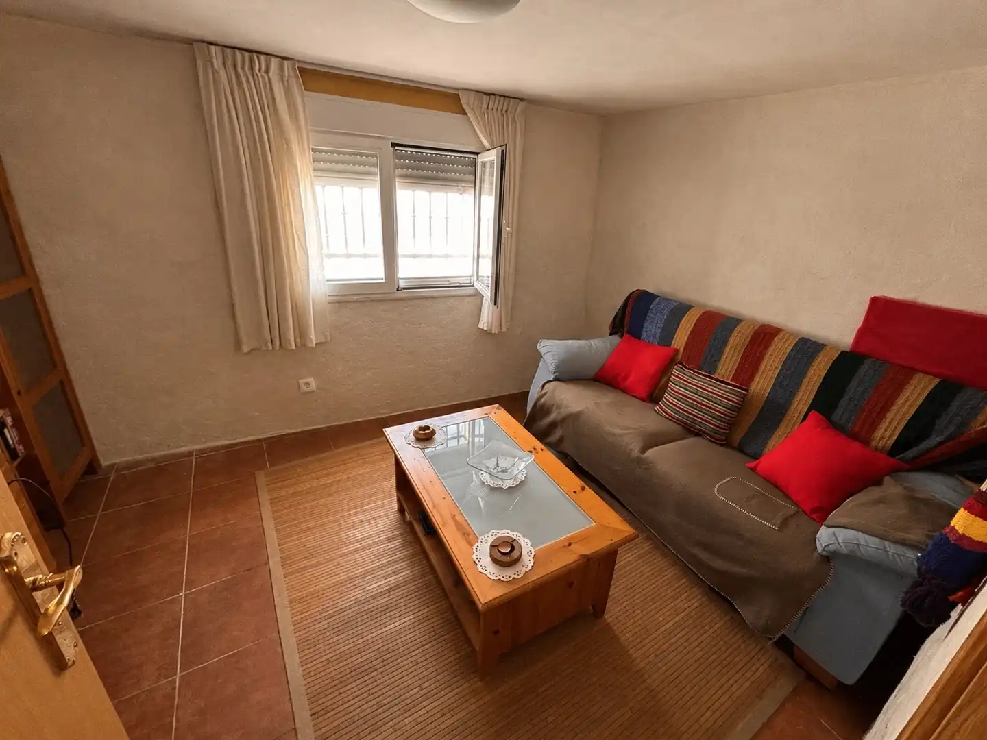 Detached homes for sale in Calle Queipo de Llano, 13, La Peraleja Living room of Detached homes for sale in La Peraleja with Terrace, Furnished and Balcony