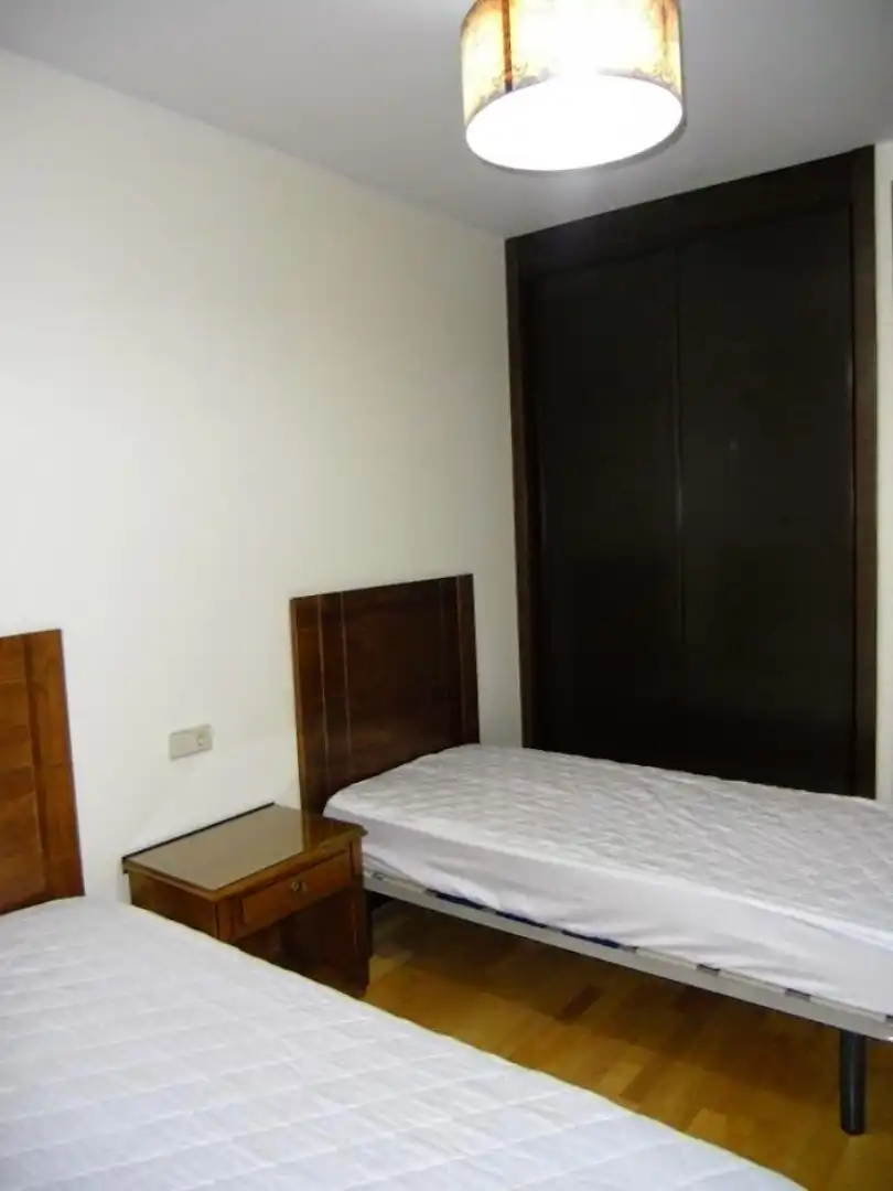 Flat for rent in Calle Joaquín Zahonero, 4, San Vicente - Las Úrsulas Bedroom of Flat for rent in Salamanca with Heating, Parquet flooring and Furnished