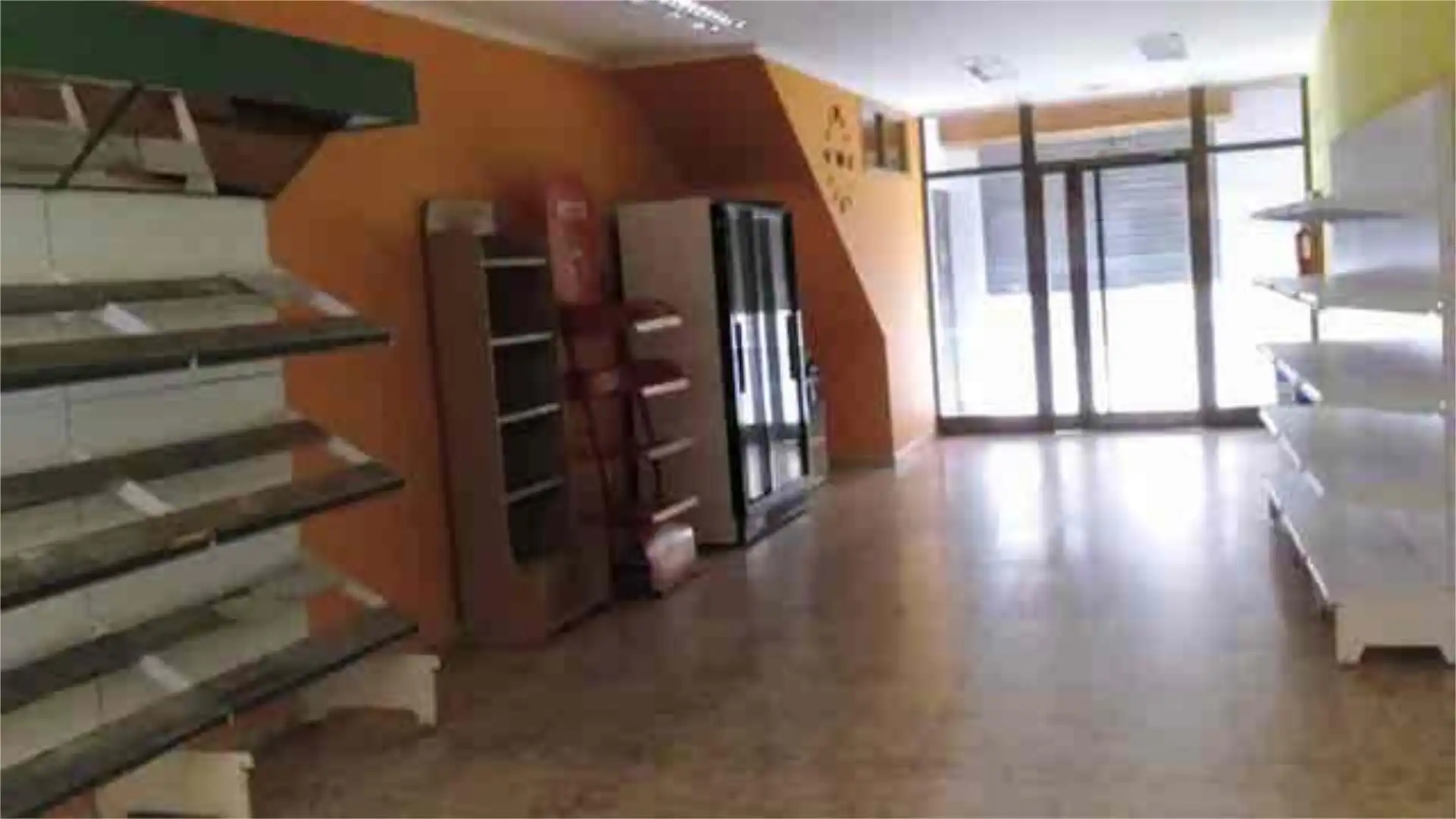 Commercial properties for rent in Serrada Commercial properties for rent in Serrada with Air Conditioner