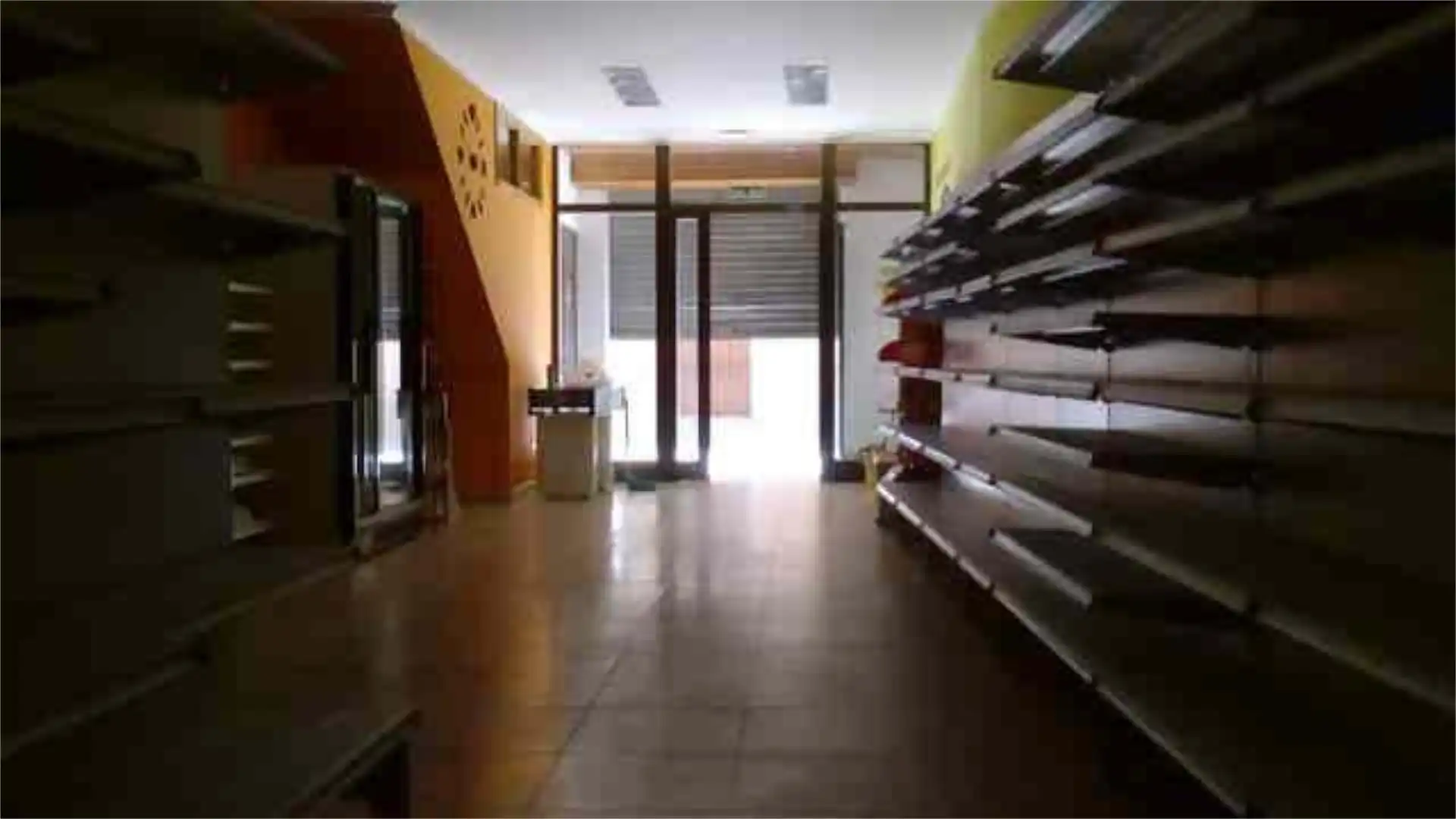 Commercial properties for rent in Serrada Commercial properties for rent in Serrada with Air Conditioner