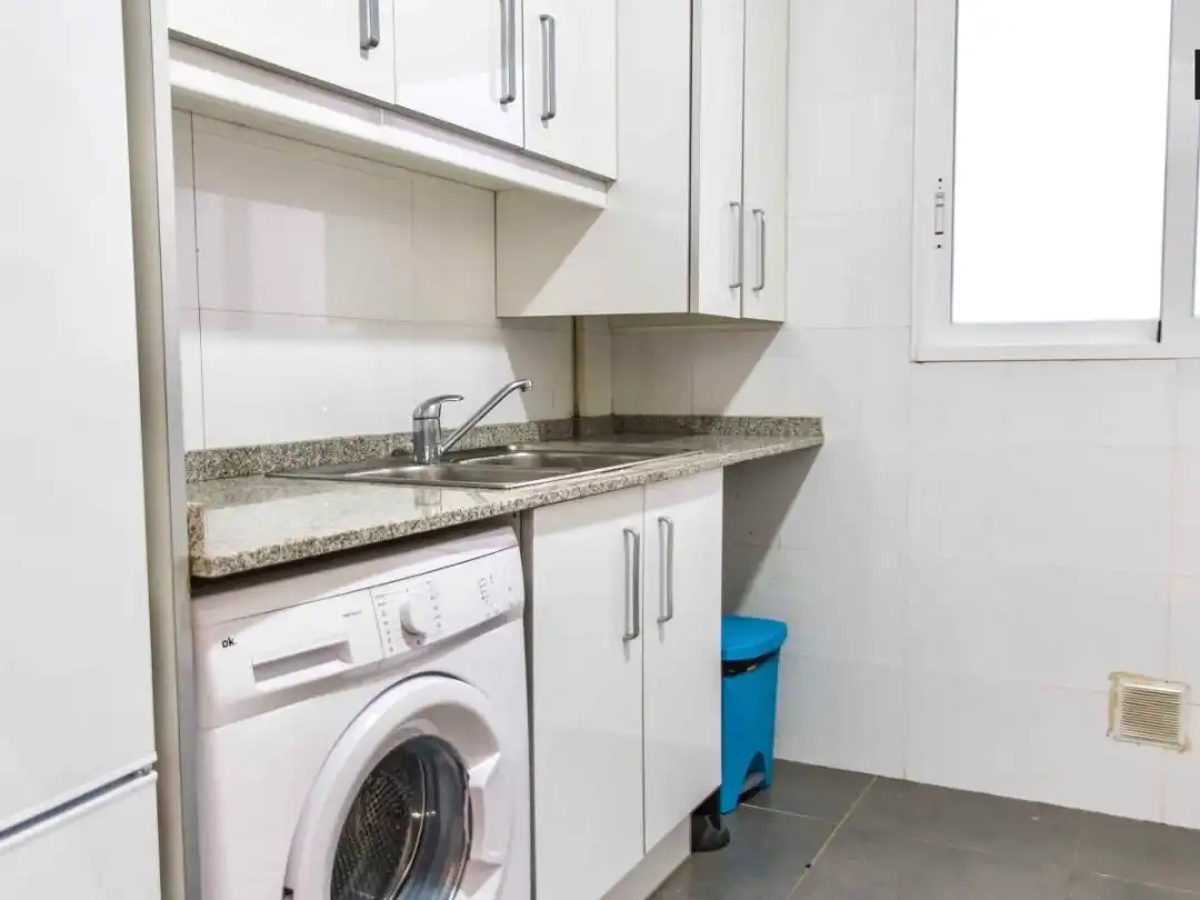 Habitación en Carrer del Comte d'Altea, 22, Gran Via Habitación en Carrer del Comte d'Altea, 22, Gran Via