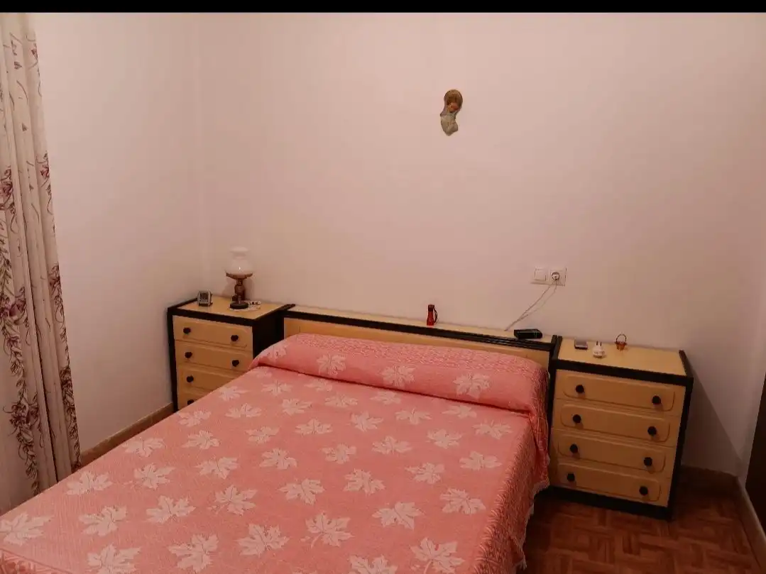 Casa o chalet en venta en Calle el Plantel, 8, Riego de la Vega Habitación de Casa o chalet en venta en Riego de la Vega con Calefacción, Jardín privado y Parquet