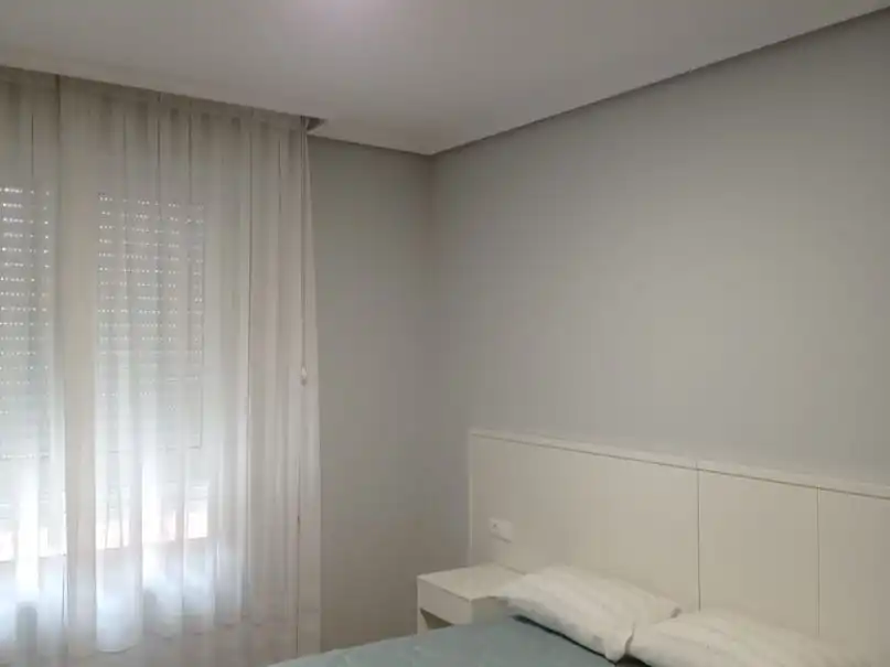 Apartamento de alquiler en Calle Logroño, 23, La Charca Habitación de Apartamento de alquiler en Miranda de Ebro con Calefacción, Parquet y Amueblado