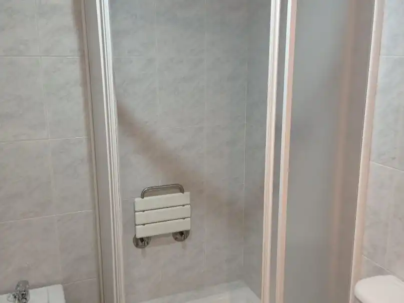 Apartamento de alquiler en Calle Logroño, 23, La Charca Baño de Apartamento de alquiler en Miranda de Ebro con Calefacción, Parquet y Amueblado