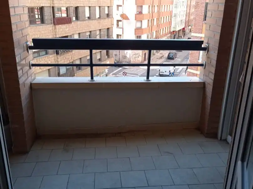 Apartamento de alquiler en Calle Logroño, 23, La Charca Terraza de Apartamento de alquiler en Miranda de Ebro con Calefacción, Parquet y Amueblado