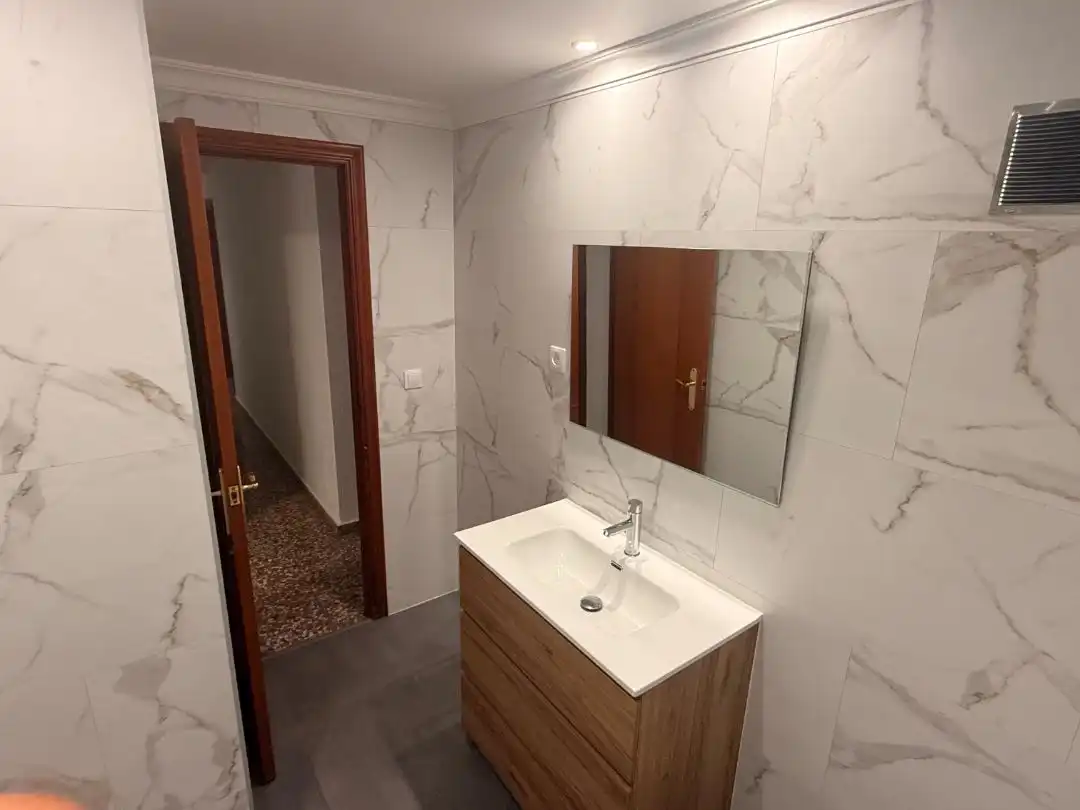 Baño de Piso en venta en Algemesí con Aire acondicionado y Balcón