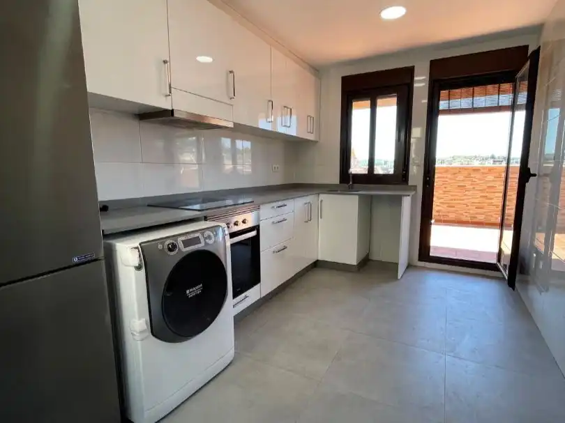 Dúplex en venta en Calle Alborache, 1, Centro Cocina de Dúplex en venta en Chiva con Terraza