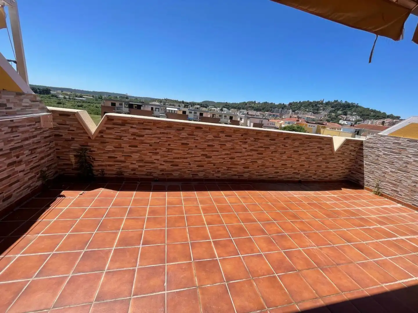 Dúplex en venta en Calle Alborache, 1, Centro Terraza de Dúplex en venta en Chiva con Terraza