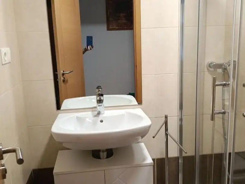 Apartments for rent in Barro San Francisco, 1, San Francisco Bathroom of Apartments for rent in Ourense Capital with Heating, Storage room and Furnished