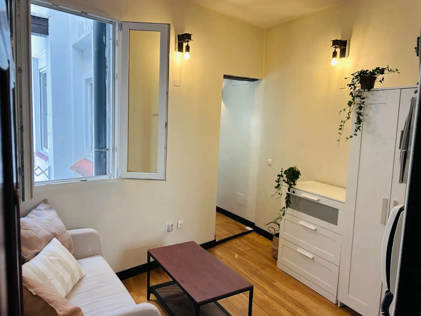 Flat for rent in Calle de Calatrava, 11, Palacio Bedroom of Flat for rent in Madrid Capital with Air Conditioner