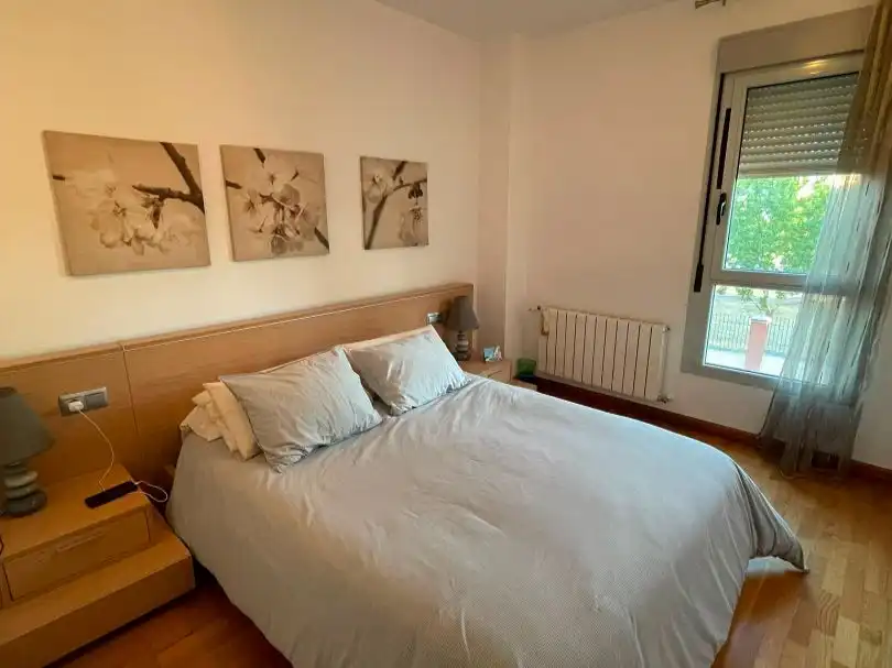 Flat for rent in Calle Agustina de Aragón, 1, Aguas Vivas - La Zambomba Bedroom of Flat for rent in Cáceres with Air Conditioner, Heating and Parquet flooring