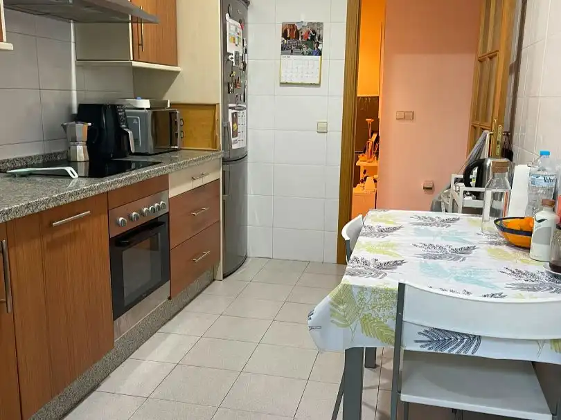 Flat for rent in Calle Agustina de Aragón, 1, Aguas Vivas - La Zambomba Kitchen of Flat for rent in Cáceres with Air Conditioner, Heating and Parquet flooring