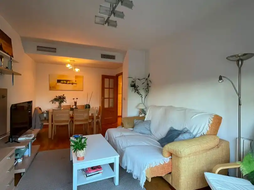Flat for rent in Calle Agustina de Aragón, 1, Aguas Vivas - La Zambomba Living room of Flat for rent in Cáceres with Air Conditioner, Heating and Parquet flooring