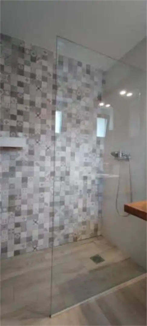 Apartamento de alquiler en Les Bovetes - La Felicidad Baño de Apartamento de alquiler en Dénia con Calefacción y Piscina