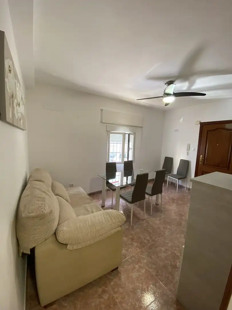 Sala de estar de Piso de alquiler en Jaén con Amueblado, Horno y Lavadora