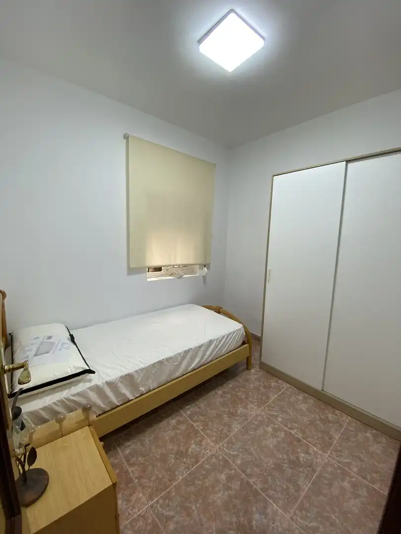 Habitación de Piso de alquiler en Jaén con Amueblado, Horno y Lavadora