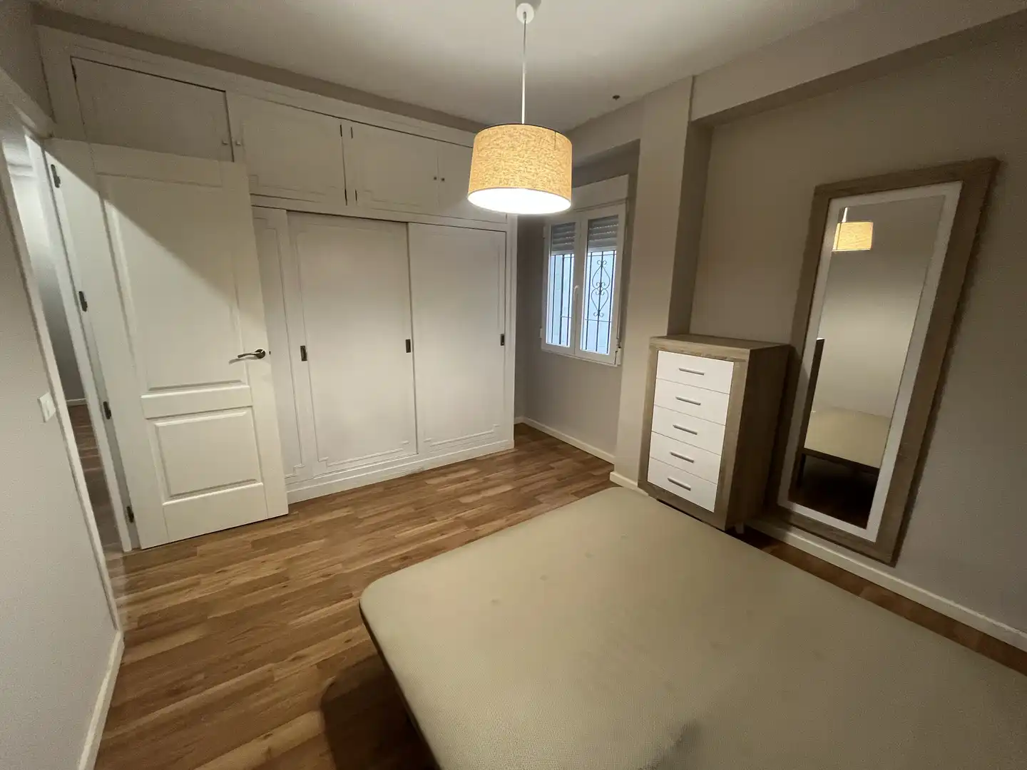 Piso de alquiler en Calle Doctor Manuel Villegas, 8, Sagunto - Edisol Habitación de Piso de alquiler en Córdoba Capital con Aire acondicionado y Balcón