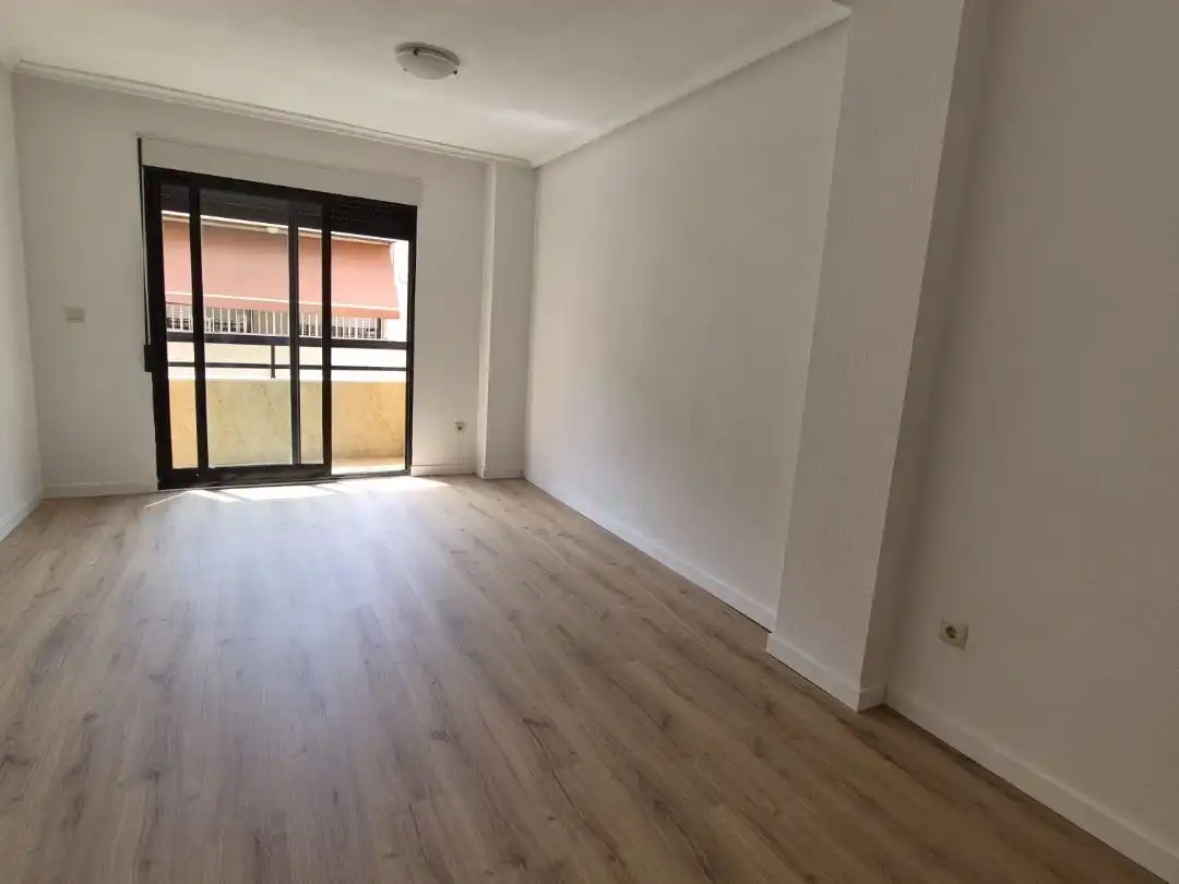 Pis en venda a Calle Marqués del Bosch, 7, Santo Domigo Dormitori de Pis en venda en Alicante / Alacant amb Balcó