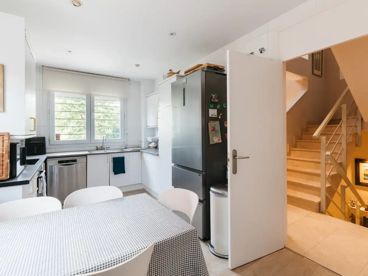 Casa o chalet en venta en Calle de Álvaro Caballero, 19b, La Florida - El Plantío Cocina de Casa o chalet en venta en Madrid Capital con Aire acondicionado, Terraza y Piscina
