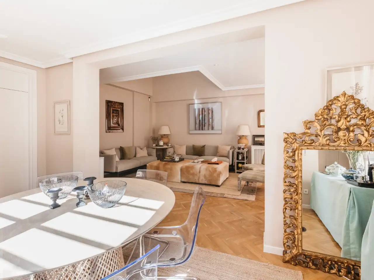 Casa o chalet en venta en Calle de Álvaro Caballero, 19b, La Florida - El Plantío Sala de estar de Casa o chalet en venta en Madrid Capital con Aire acondicionado, Terraza y Piscina