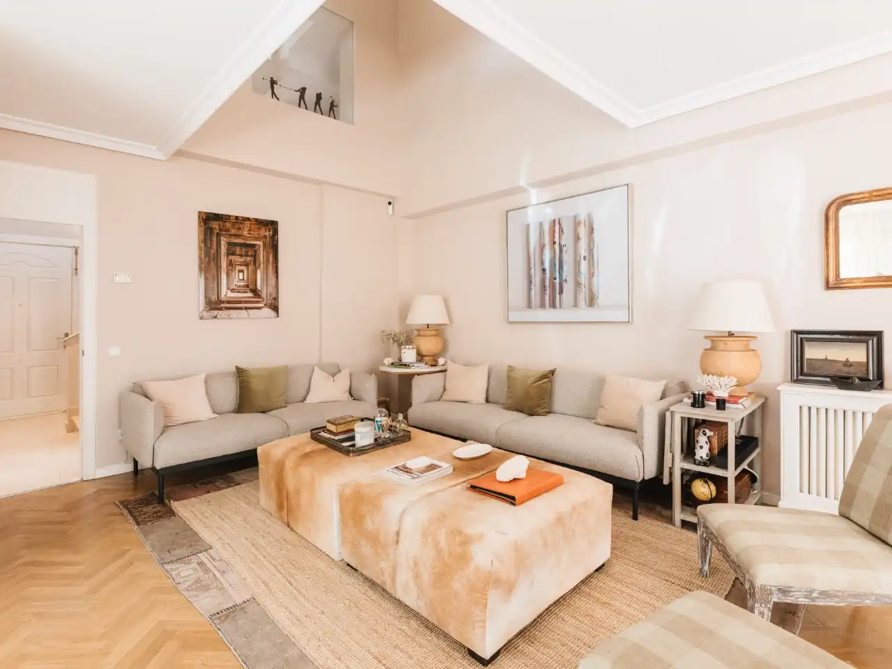 Casa o chalet en venta en Calle de Álvaro Caballero, 19b, La Florida - El Plantío Sala de estar de Casa o chalet en venta en Madrid Capital con Aire acondicionado, Terraza y Piscina