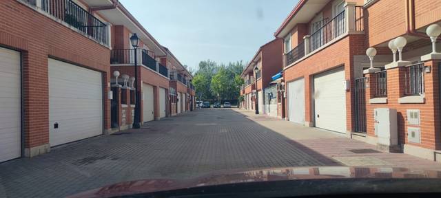 Casa adosada en Venta en Calle Riaza, 21 en Laguna de Duero