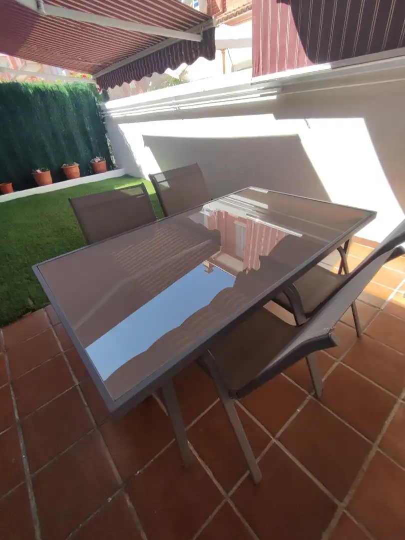 Einfamilien-Reihenhaus zum Verkauf in Calle Riaza, 21, Laguna de Duero Terrasse von Einfamilien-Reihenhaus zum Verkauf in Laguna de Duero mit Balkon