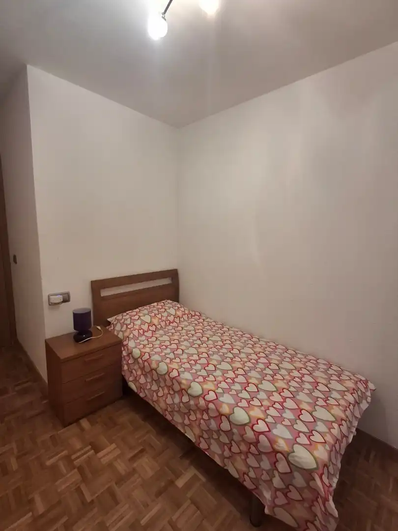 Piso en venta en Avenida de Víctor Gallego, 4, Las Viñas Habitación de Piso en venta en Zamora Capital con Calefacción, Parquet y Terraza
