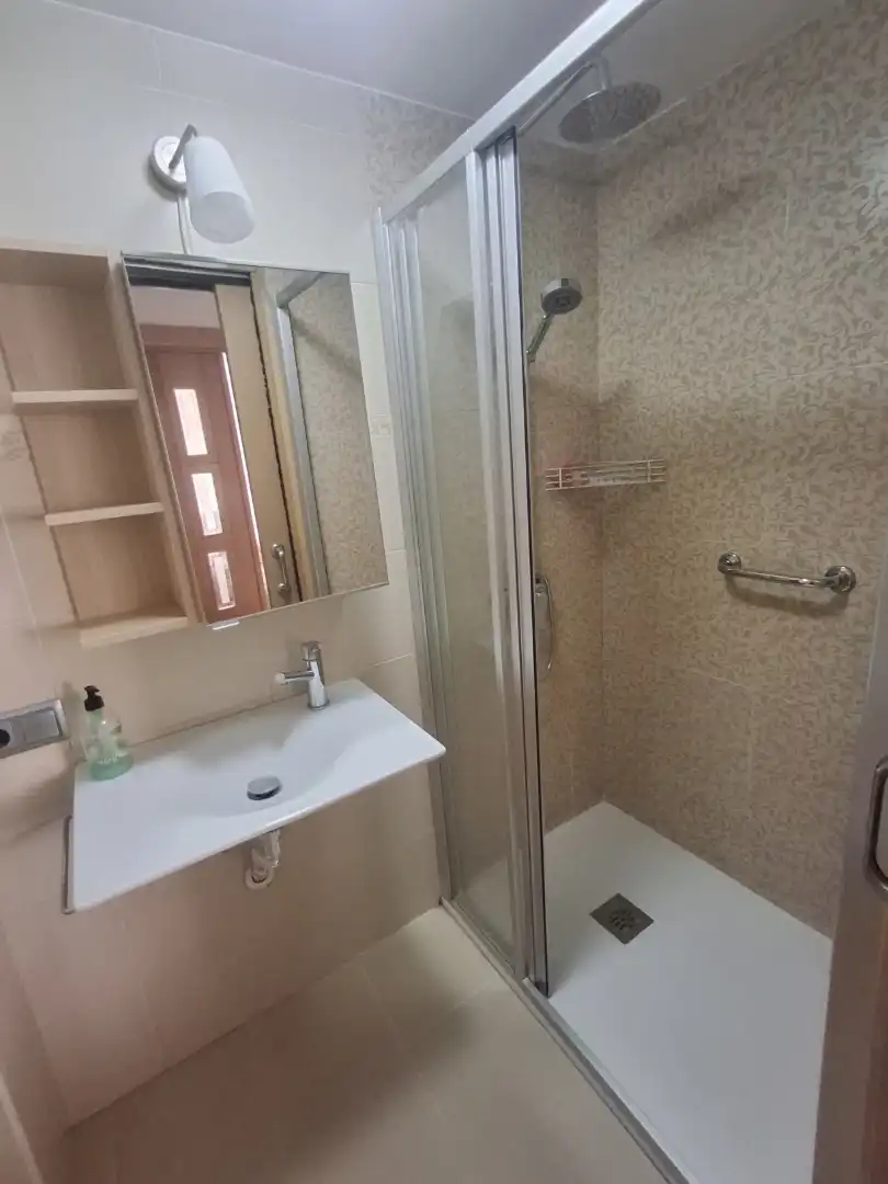 Piso en venta en Avenida de Víctor Gallego, 4, Las Viñas Baño de Piso en venta en Zamora Capital con Calefacción, Parquet y Terraza