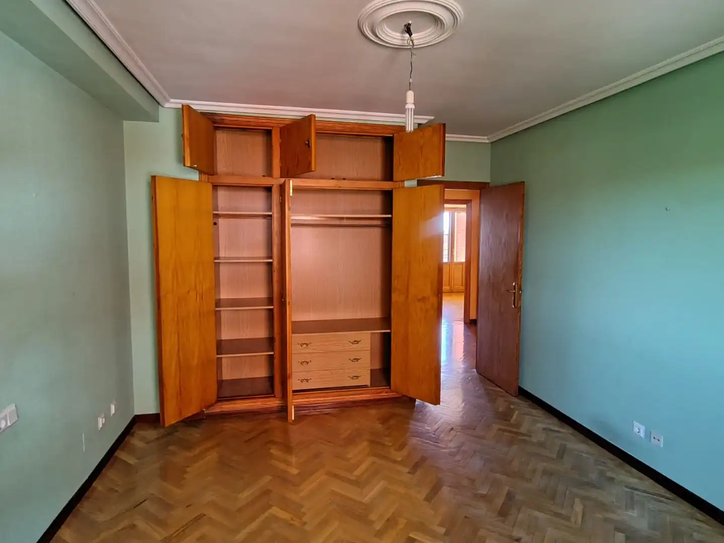 Pis en venda a Medina del Campo Dormitori de Pis en venda en Medina del Campo amb Aire condicionat, Calefacció i Parquet