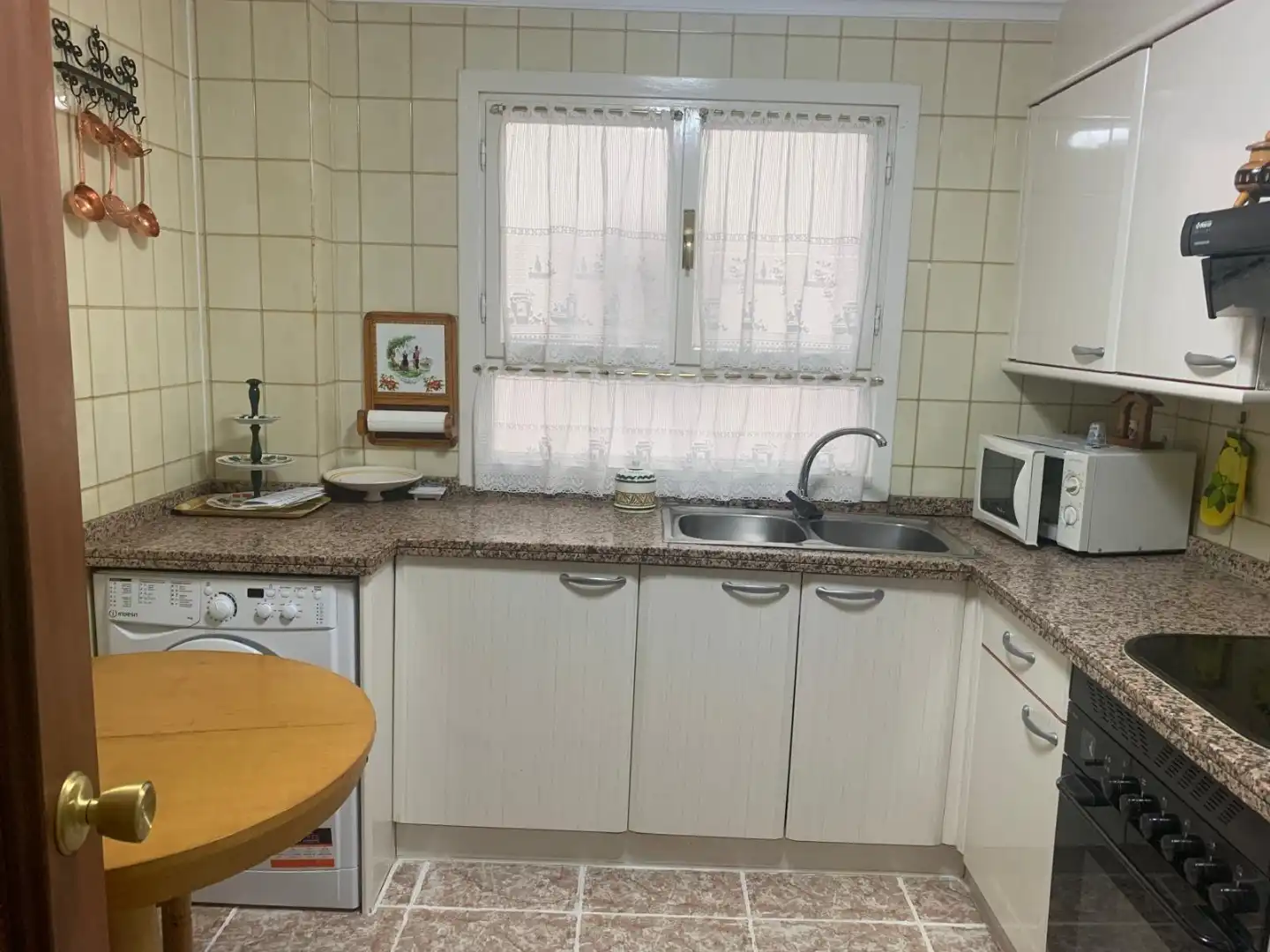 Piso en venta en Calle Vázquez de Mella, 58, Vallobín Cocina de Piso en venta en Oviedo