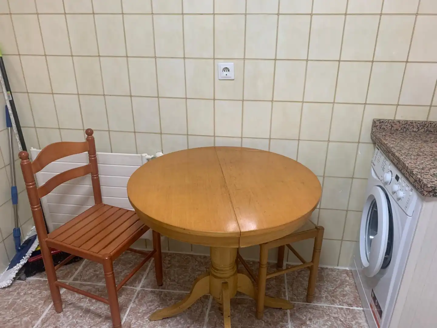 Piso en venta en Calle Vázquez de Mella, 58, Vallobín Comedor de Piso en venta en Oviedo